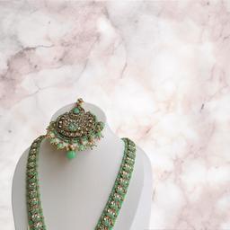 Verdant Vogue Collection.