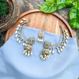 White pearl bahubali  earring 
