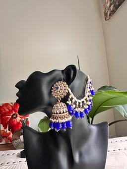 Blue necklace set