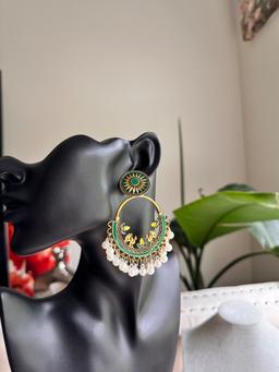 Green earring pearl drop