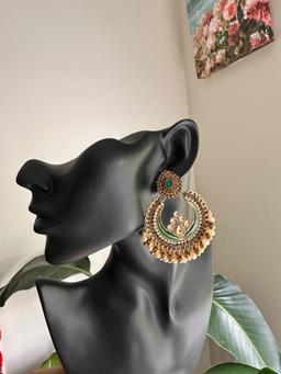 Green/golden earring 