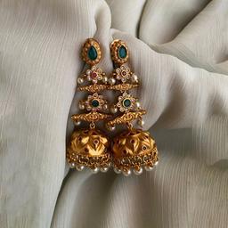 Kemp jhumkas